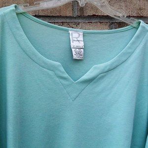 PLUS SIZE Roaman's Roomy tiny-Vee- Tunic.